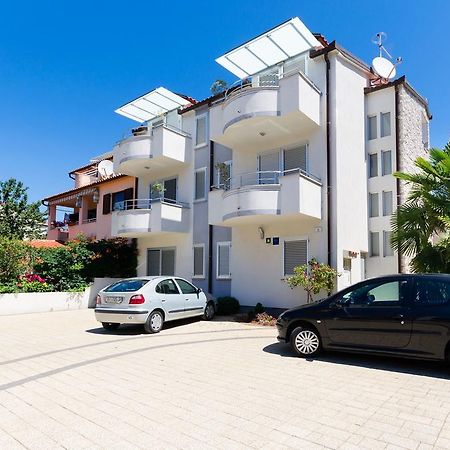 Apartments Valbruna Rovigno Esterno foto