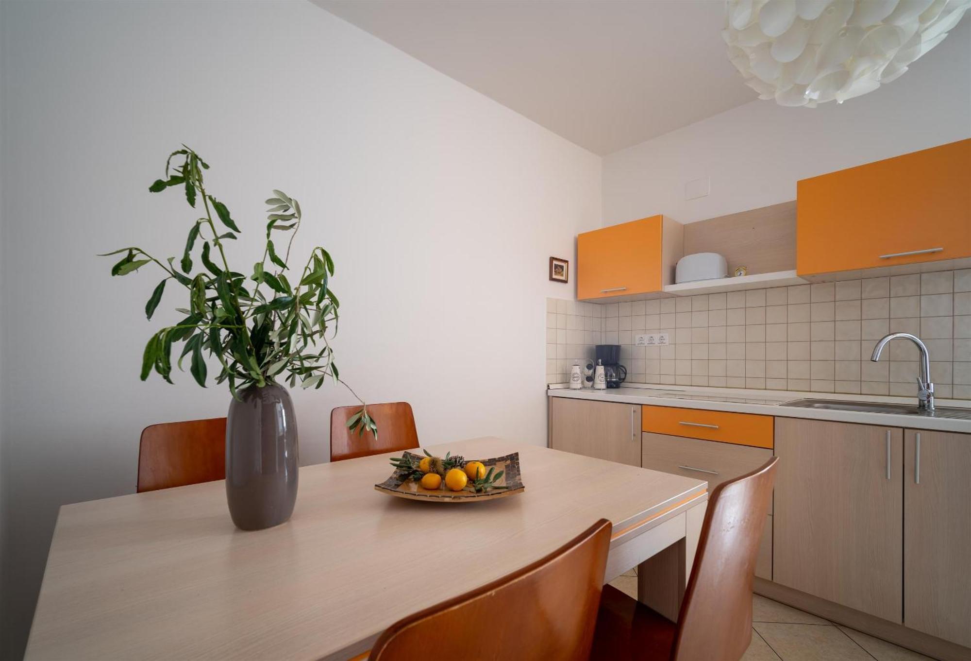 Apartments Valbruna Rovigno Esterno foto