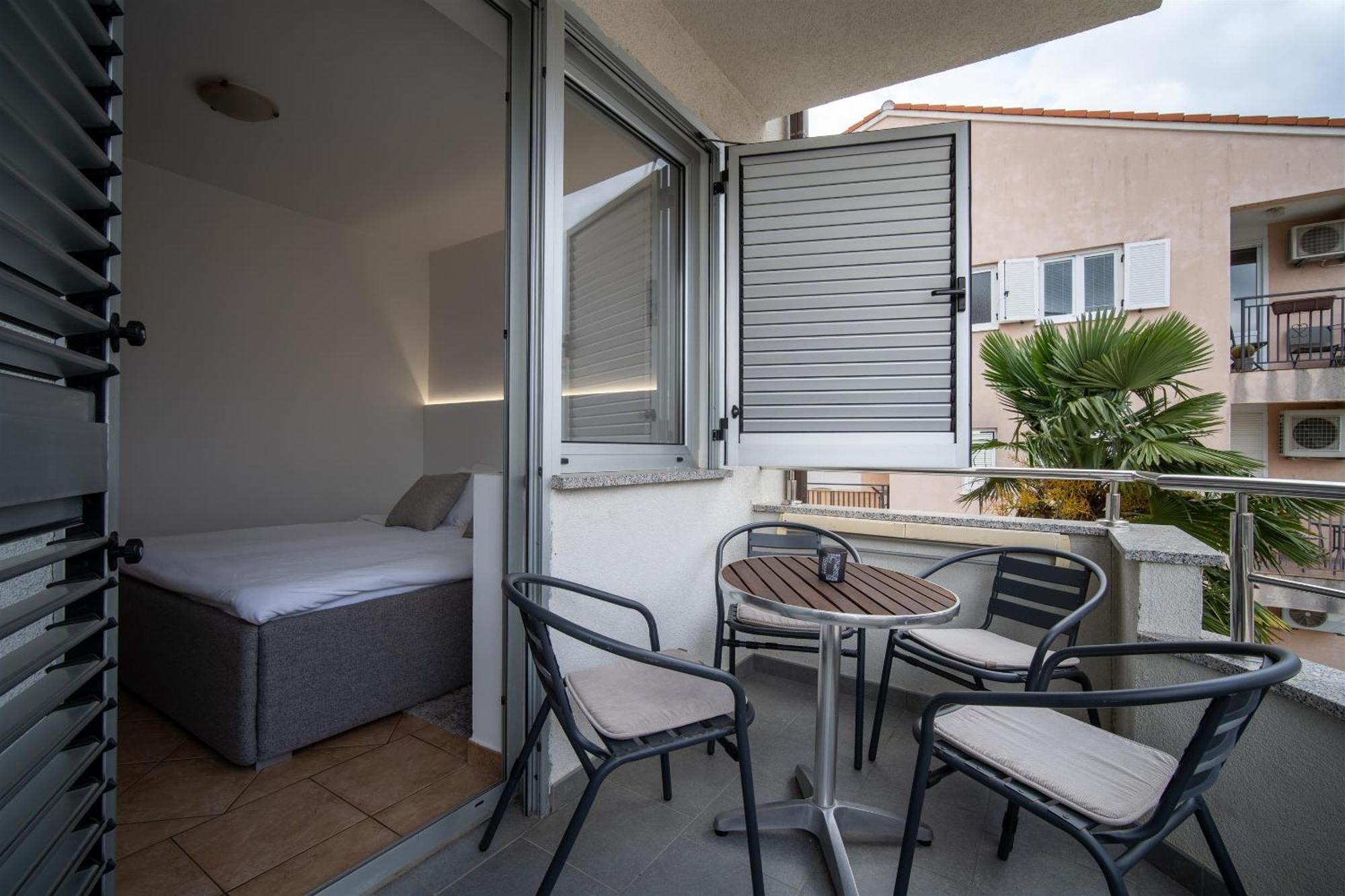 Apartments Valbruna Rovigno Esterno foto