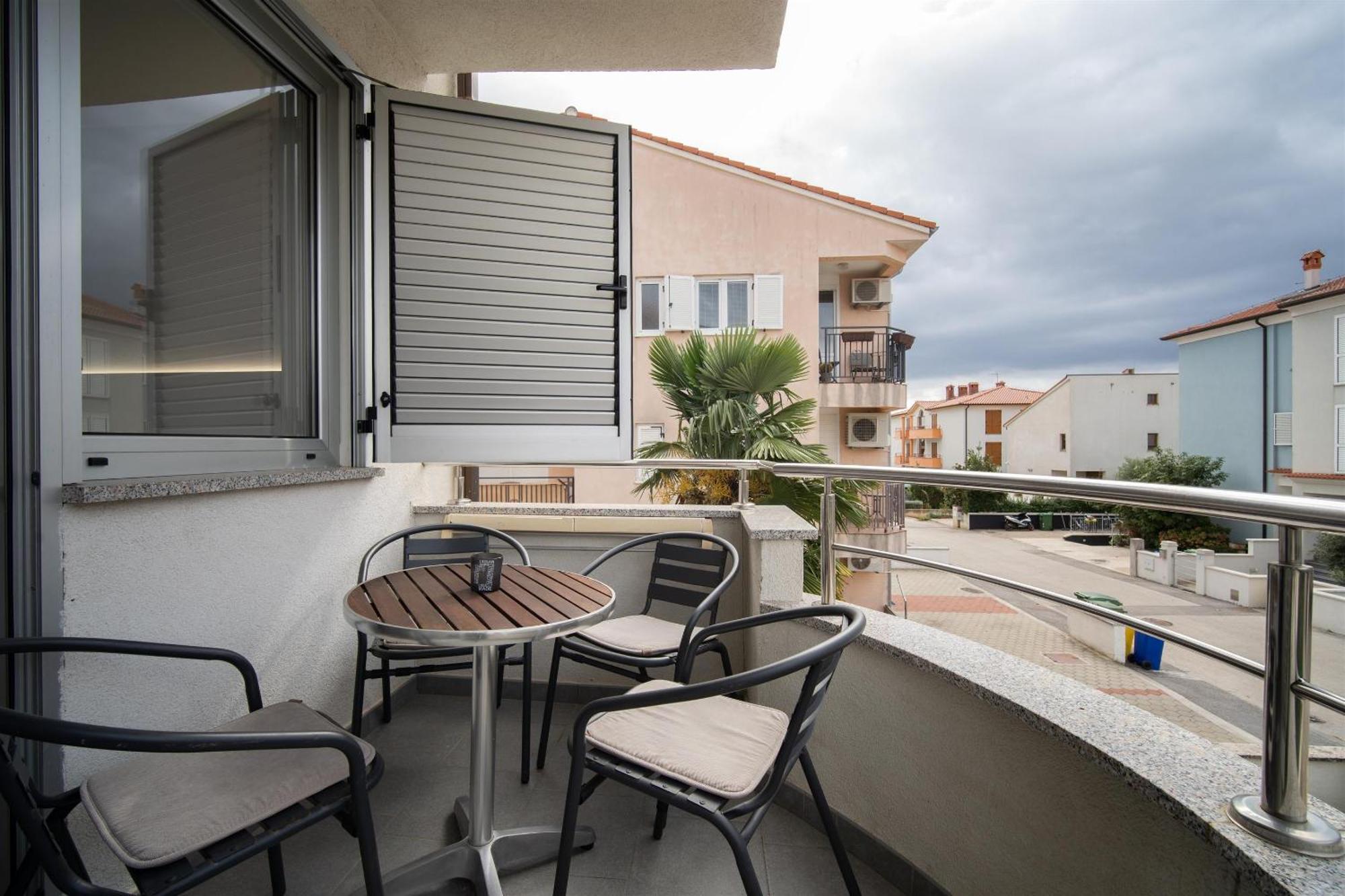 Apartments Valbruna Rovigno Esterno foto