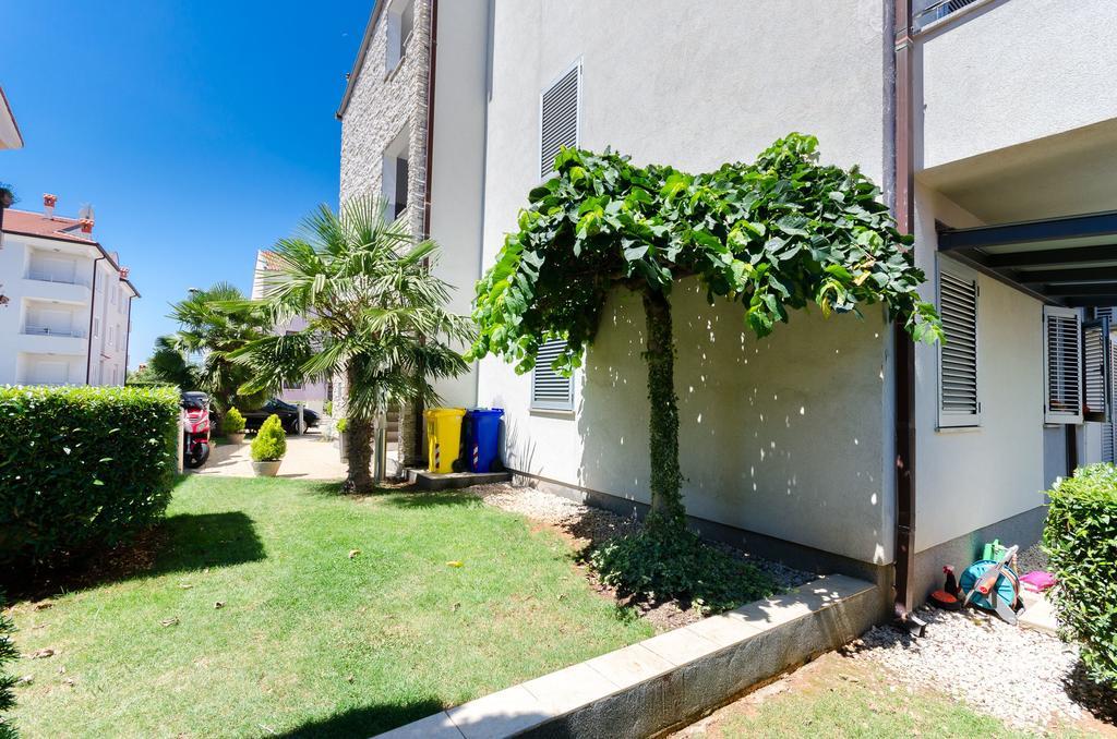 Apartments Valbruna Rovigno Esterno foto